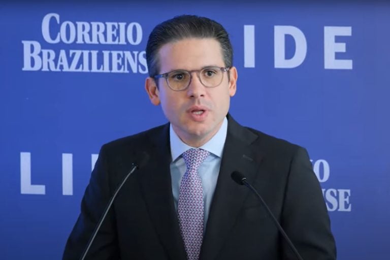 Câmara aprova urgência para barrar aumento do IOF; Hugo Motta diz que parlamento apenas ecoou a voz da sociedade