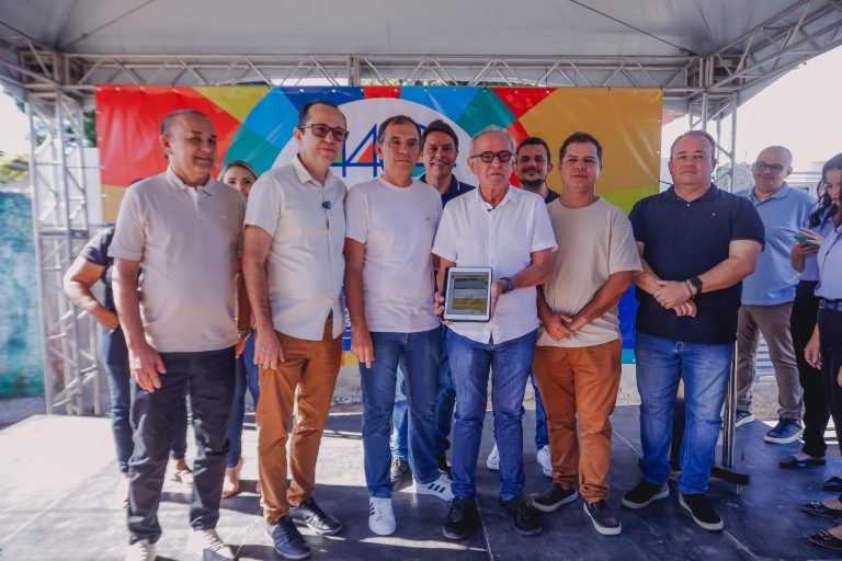 Cícero Lucena autoriza obras em mais 12 ruas do Bairro das Indústrias; confira quais