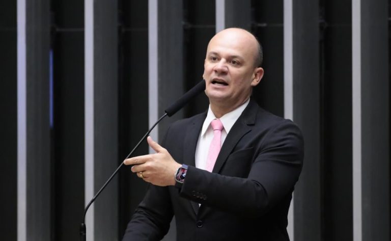 Bolsonarista raiz, Cabo Gilberto revela desejo de subir degrau na política: “Esperança de ser governador”