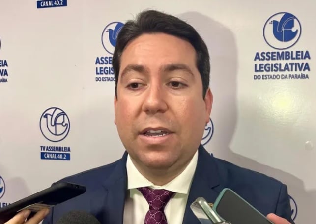 Felipe Leitão exclui Cícero das opções da base e diz que escolha em 2026 está entre Lucas e Galdino