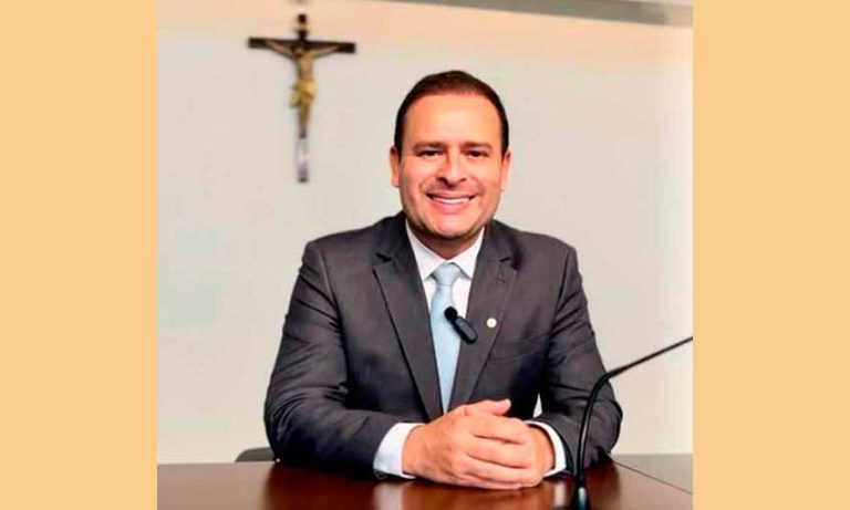 Deputado Eduardo Brito propõe negociação para acabar impasse interpoderes