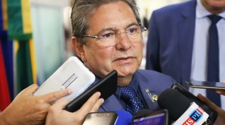 Adriano Galdino reafirma pré-candidatura ao Governo: “Carreira solo”