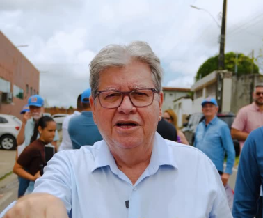 João Azevêdo diz confiar no apoio do PT em 2026: “Boa parte do partido está conosco”