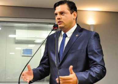 Taciano Diniz nega saída do União Brasil para o MDB e diz que decisão só em março de 2026: “Eu nunca disse isso”