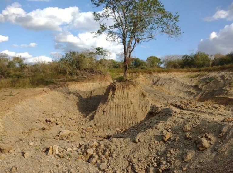 Homem é preso por extração irregular de areia na zona rural de Massaranduba