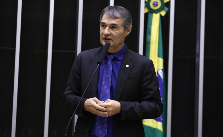 Romero descarta candidatura da esposa, mas deixa aberta possibilidade de compor chapa majoritária