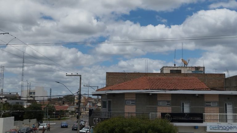 Secretaria de Administração notifica donos de prédios com para-raios para manutenção