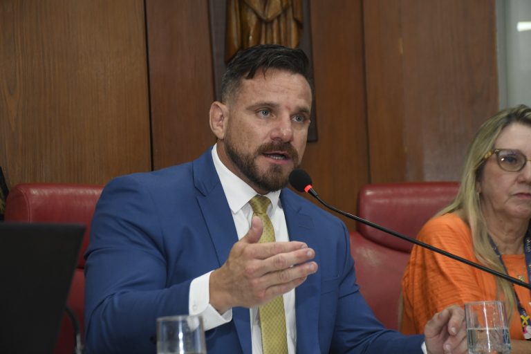 Tarcísio Jardim revela reunião com Aguinaldo, mas nega ‘pé no bucho’ para deixar base de Cícero