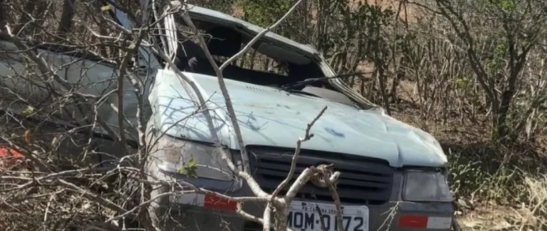 Morador de São João do Cariri morre em acidente na BR-412 após perder o controle do carro e sair da pista