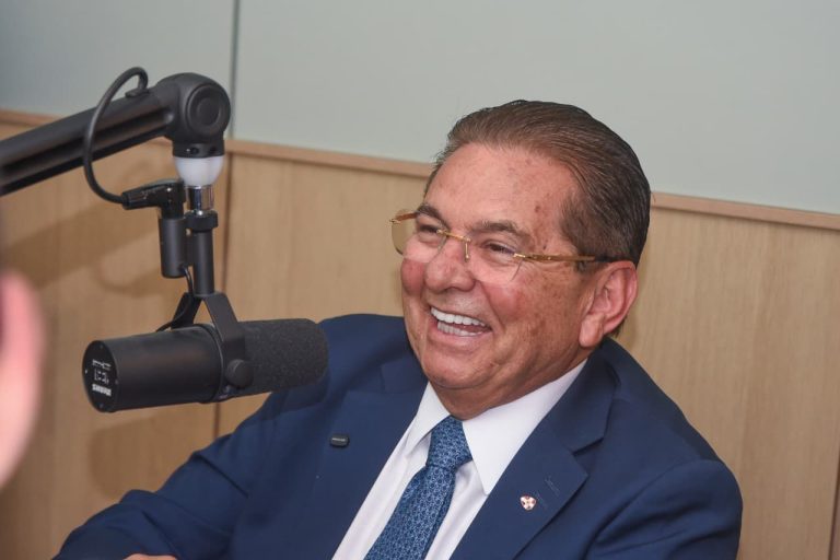 Adriano Galdino reafirma pré-candidatura ao Governo da Paraíba e celebra desempenho em “carreira solo”