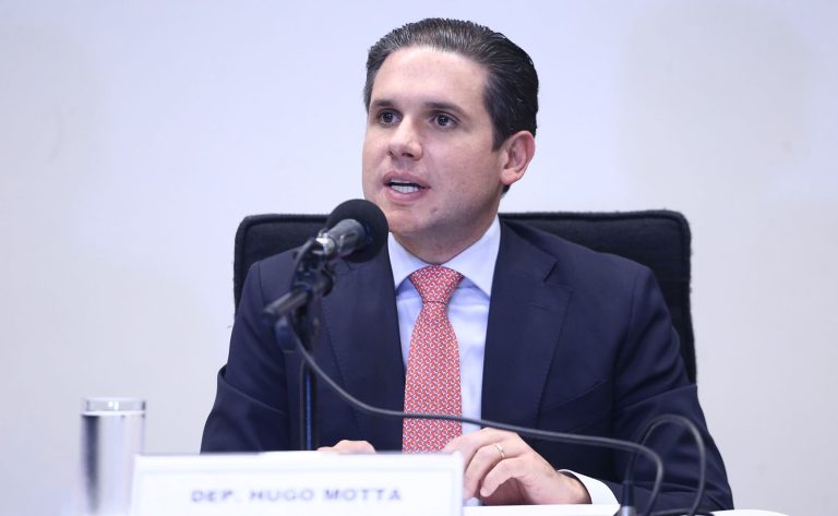 Motta aprova mais sete projetos com foco na proteção da infância e no fortalecimento da educação