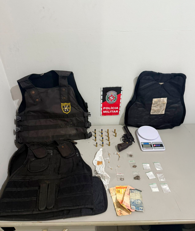 Suspeito de tráfico de drogas é preso pela PM na cidade de Santa Rita