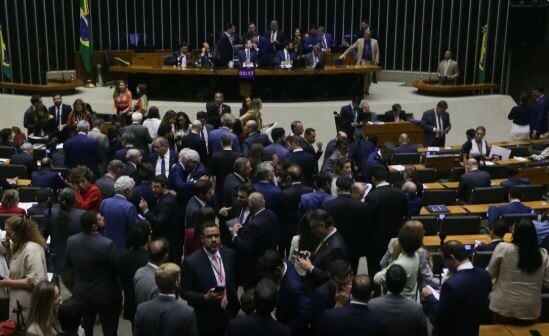 Câmara aprova isenção do IR para quem ganha até R$ 5 mil e desconto para quem ganha até R$ 7.350 mensais