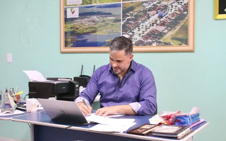 São José dos Cordeiros terá mais de R$ 3 milhões em investimentos com novas ordens de licitação assinadas pelo prefeito Felício Queiroz