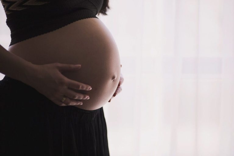 Justiça suspende aborto legal após remoção de camisinha sem acordo