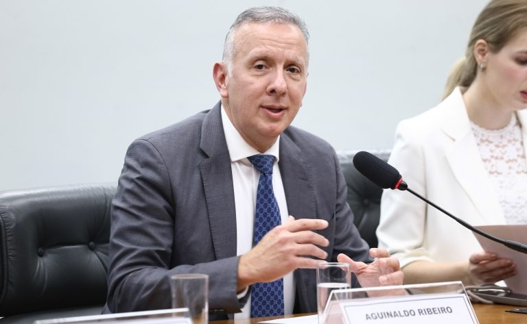 Conversas de Aguinaldo Ribeiro com deputado do Podemos segue em clima positivo, mas ainda sem ‘martelo batido’