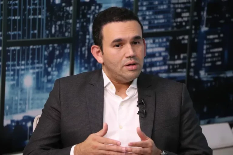 Jhony Bezerra cobra instalação da CPI da Saúde em Campina Grande e acusa Bruno Cunha Lima de usar prefeitura para “projeto pessoal de poder”