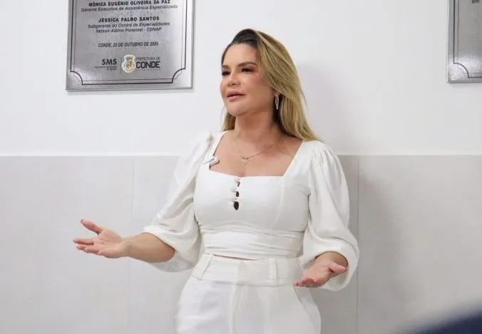 Conde: MP pede condenação de Karla Pimentel por “emergência fabricada” na limpeza urbana