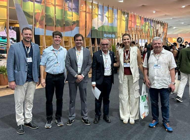 Na COP 30, Cícero Lucena apresenta soluções urbanas e ações climáticas locais