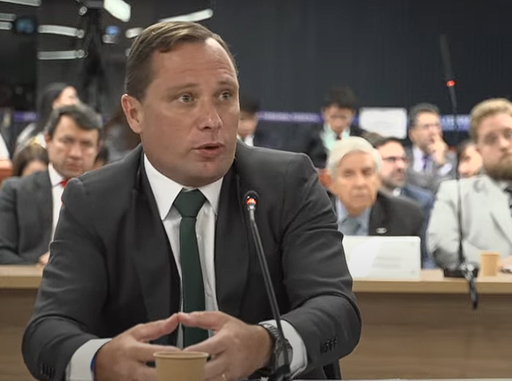 PF sugere inclusão de Cid e parentes em programa de testemunhas ameaçadas