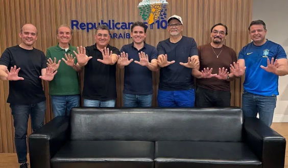 Hugo Motta vê com naturalidade permanência de integrantes do Republicanos na gestão Cícero: “Tem um processo de desmame”