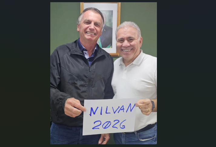 Em meio à resistência de filiados, Nilvan exibe foto de Bolsonaro para comprovar aval sobre seu retorno ao PL/PB