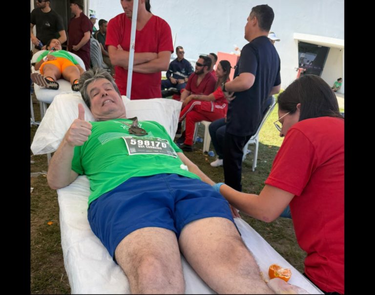 Deputado Ruy Carneiro passa mal durante corrida 100% Você, mas já está em casa e passa bem