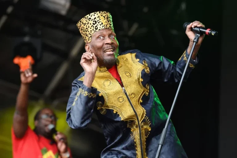 Morre o cantor Jimmy Cliff, ícone mundial do reggae, aos 81 anos