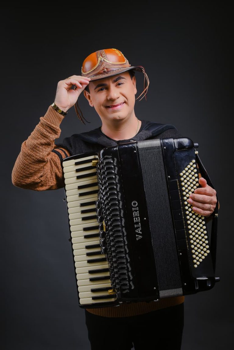 Contagem regressiva: Kiel do Acordeon começa a divulgar as participações do seu DVD!