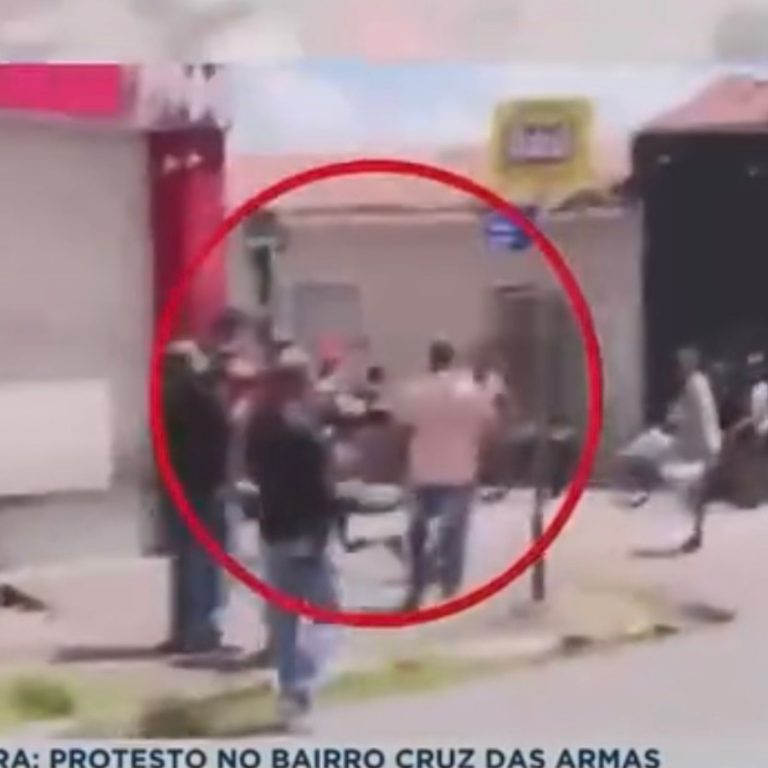 Jovem é preso suspeito de agredir homem durante protesto na Avenida Cruz das Armas, em João Pessoa