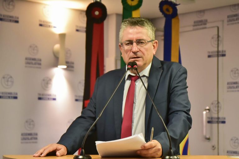 Assembleia aprova projeto de Dr. Romualdo que garante desconto quando faltar água nas torneiras