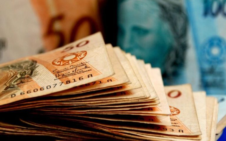 Paraíba zera pendências e todos os 223 municípios recebem FPM sem bloqueios