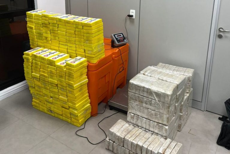 Polícia Federal apreende 464 kg de cocaína transportada para JP em carga de milho