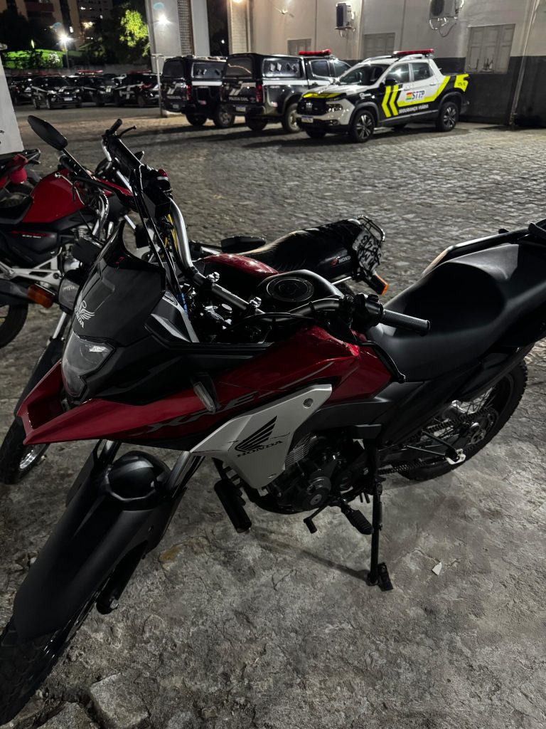 STTP identificou e reteve motocicleta com indícios de adulteração e roubo, em Campina