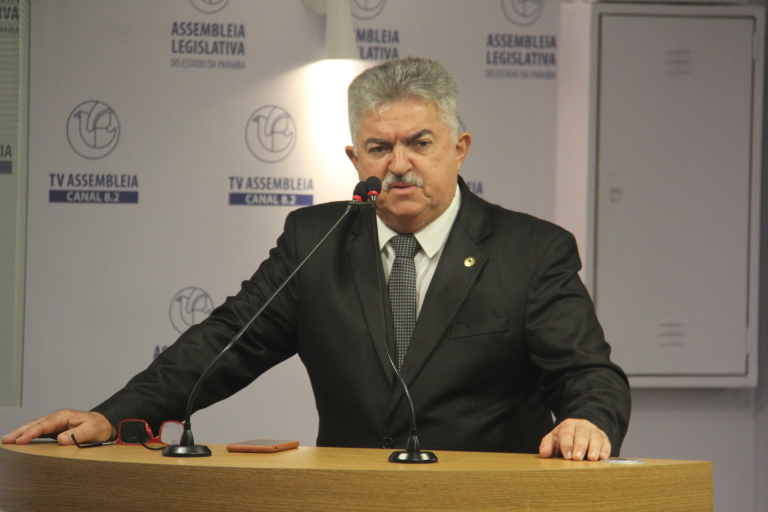 “Não adianta babão de governo me censurar junto de João”, dispara deputado ao criticar aliados da base