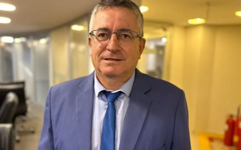 Dr. Romualdo confirma voto em Veneziano, mas mantém em aberto apoio ao governo e à 2ª vaga no Senado