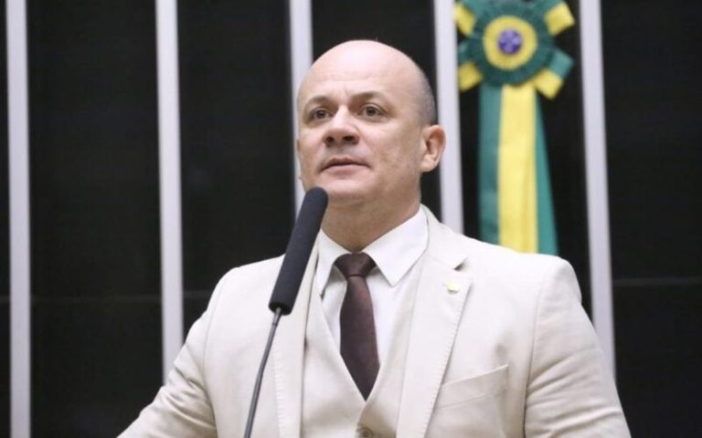 Gilberto sobre Moraes: iremos apresentar quantos impeachments forem necessários