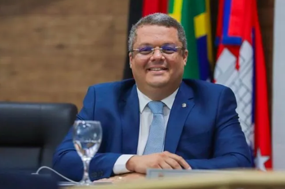 Câmara de Cabedelo age rápido e convoca sessão para dar posse a Edvaldo Neto como prefeito interino já nesta segunda-feira