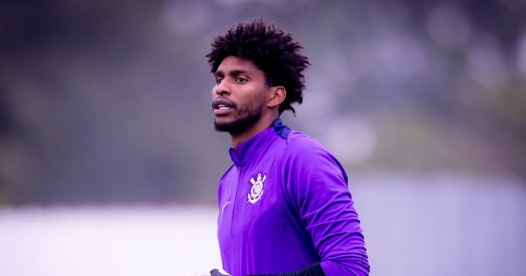 Hugo Souza pede para Corinthians ‘controlar a ansiedade’ contra o Vasco: ‘Buscar nosso sonho’
