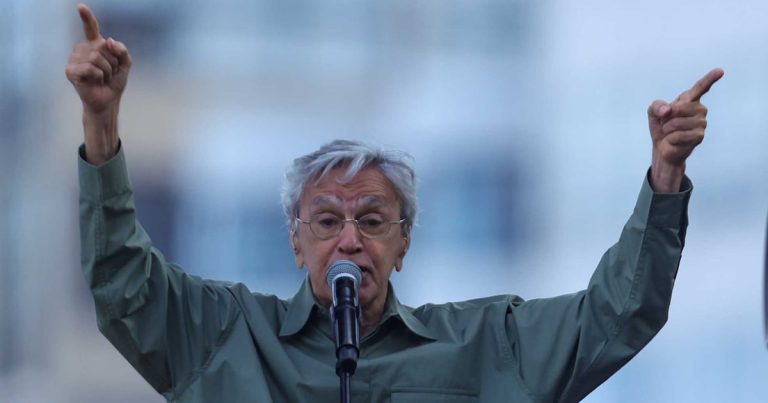 A IA invadiu a música em 2025 e músicos se uniram para combatê-la: Veja esse e outros destaques