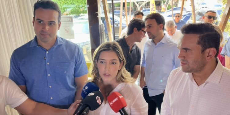 Doutor Jhony e Anna Lorena oficializam aliança em Campina Grande e anunciam novas adesões