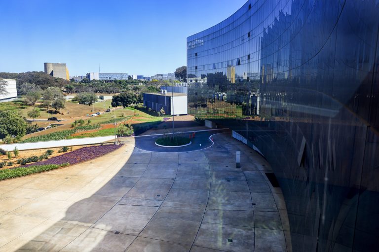 Réus do Núcleo 2 da tentativa de golpe do 8 de janeiro começam a ser julgados no STF nesta terça