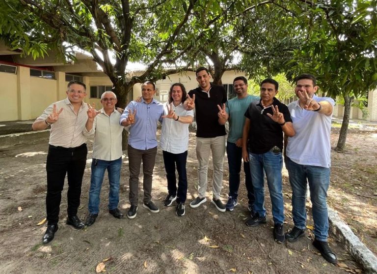 Veneziano recebe apoio do grupo de oposição da cidade de Santa Helena