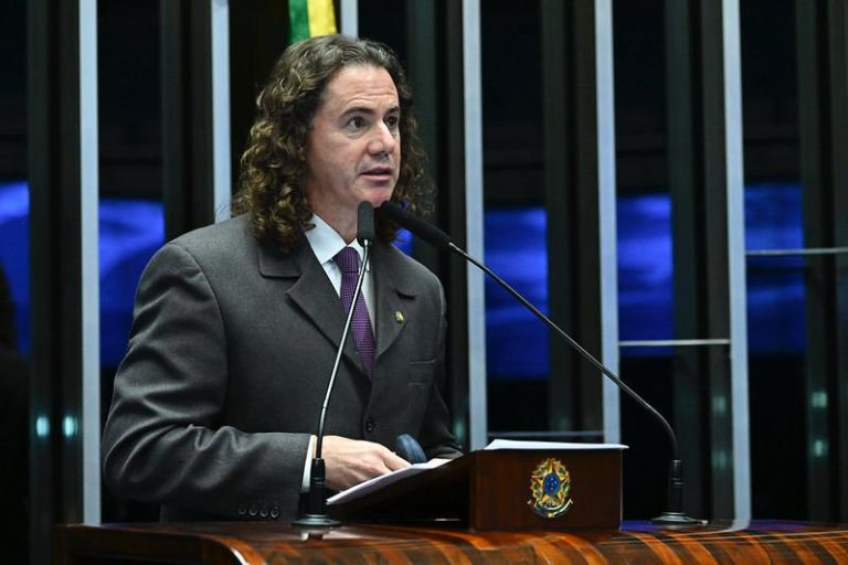 Veneziano detalha dados econômicos positivos do governo Lula e rebate discursos da oposição