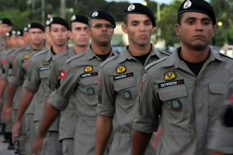 Paraíba promove 212 policiais militares e 64 bombeiros