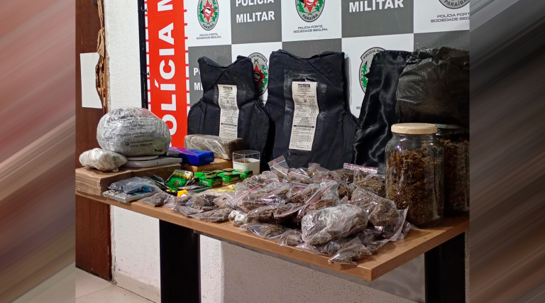 Mulher é presa com grande quantidade de drogas e coletes balísticos na capital