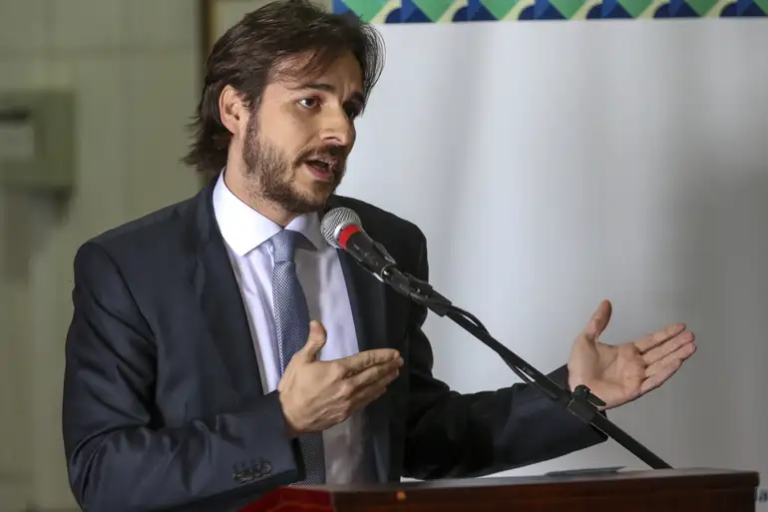 Detalhe revelado por Pedro ao anunciar desistência da candidatura frustra planos de Cícero e Efraim para composição das majoritárias