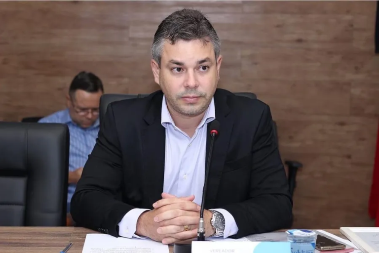 TRE-PB adia para segunda-feira julgamento de embargos sobre cassação do prefeito de Cabedelo