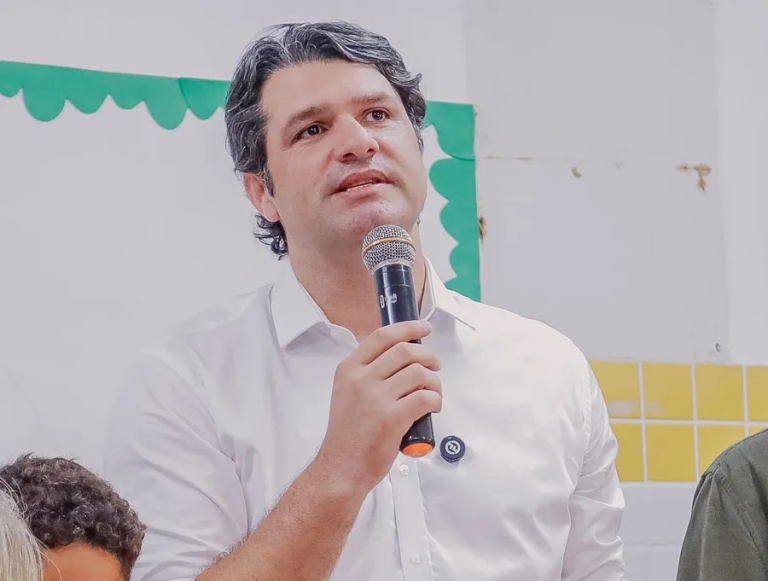 Vice-prefeito de João Pessoa deixa comando do PSB na Capital