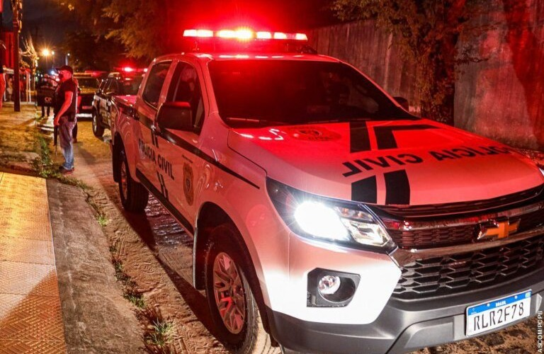 Polícia Civil intercepta van e prende homem procurado pela Justiça de Itaporanga